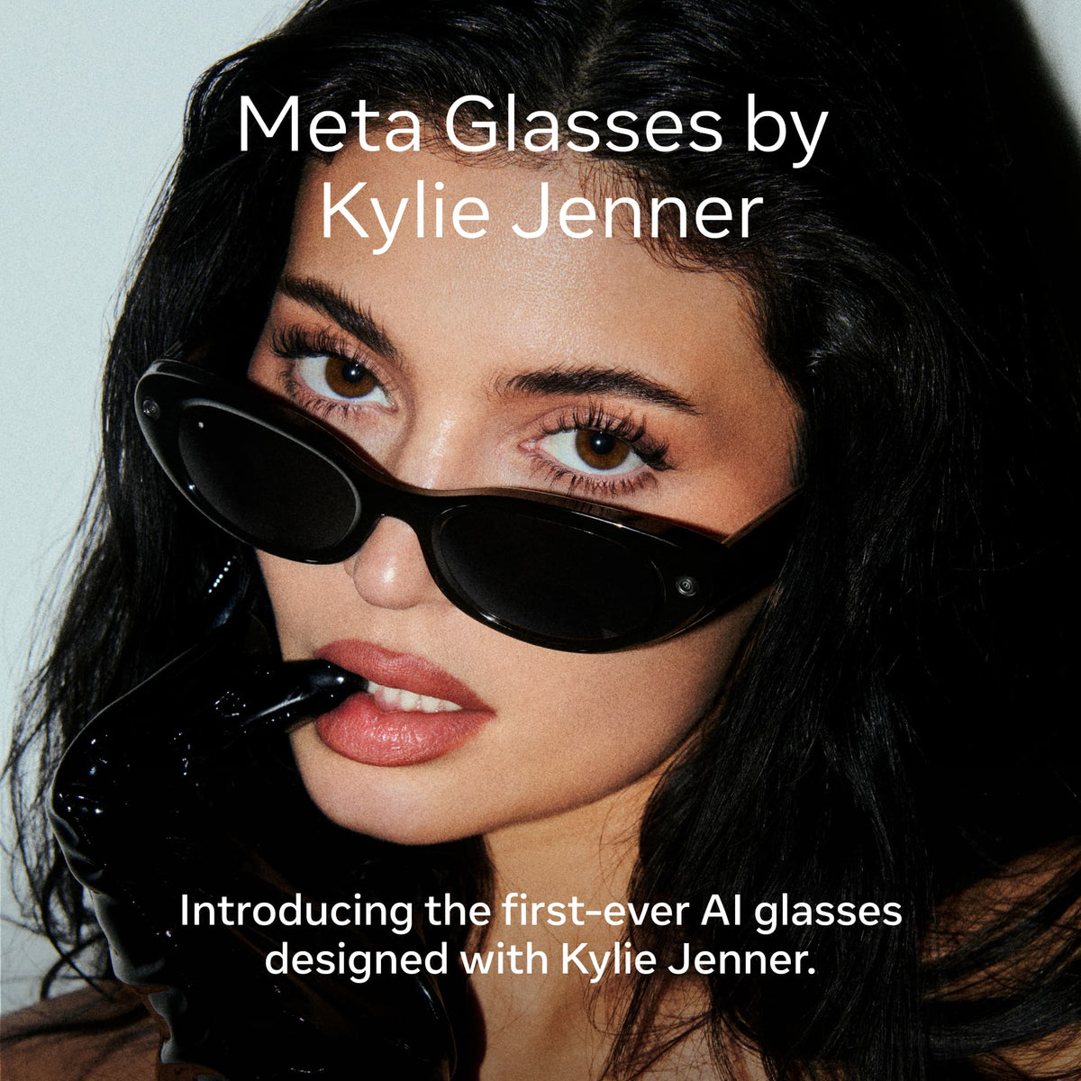 Meta_Glasses_Starfire_Kylie_Edition_C_Black_Black_PDP_Gallery_Image_WithText_02_en_US.jpg